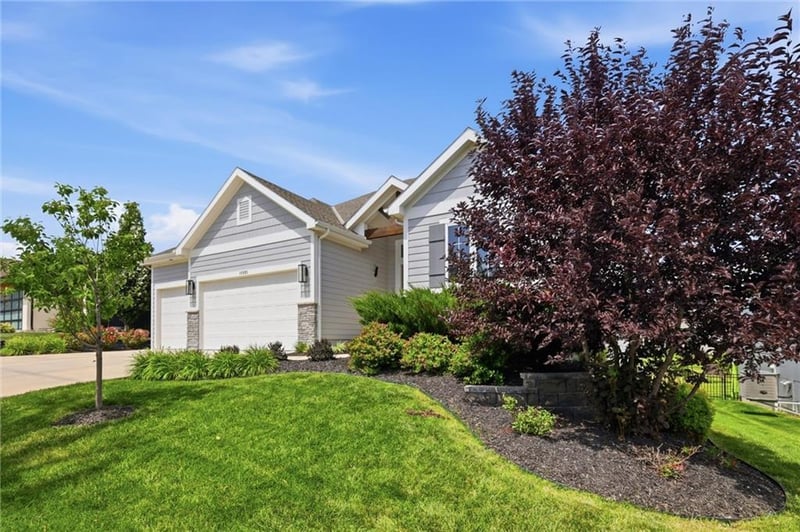 17321 Bradshaw St, Overland Park, KS 66221