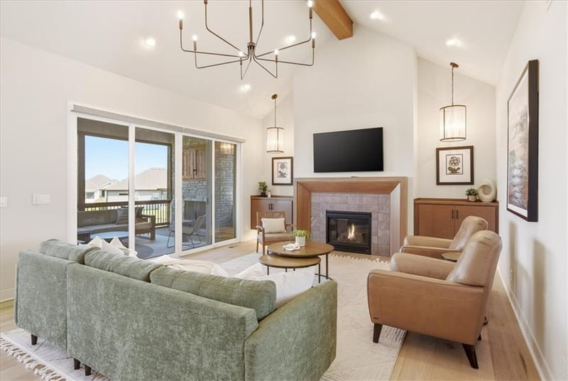 17321 Bradshaw St, Overland Park, KS 66221