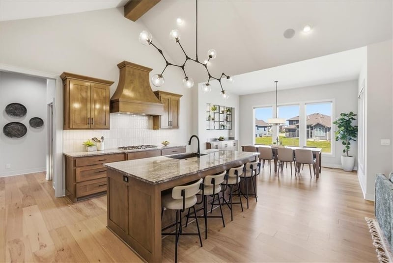 17321 Bradshaw St, Overland Park, KS 66221