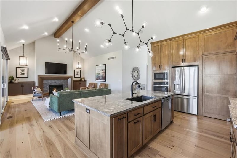 17321 Bradshaw St, Overland Park, KS 66221