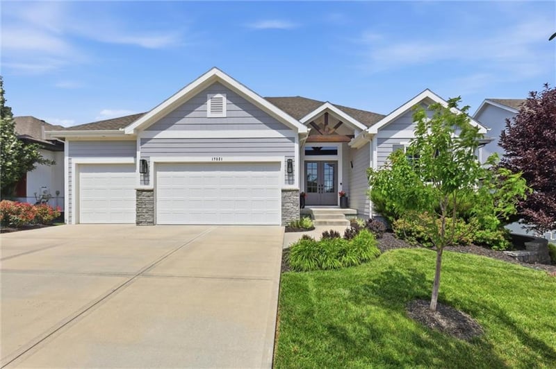 17321 Bradshaw St, Overland Park, KS 66221