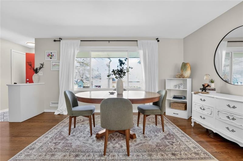 8309 Travis Ln, Overland Park, KS 66212