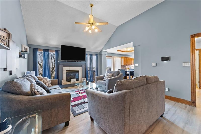 9012 110th St, Kansas City, MO 64157