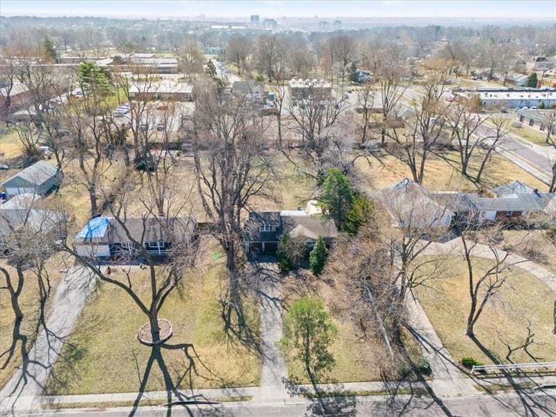 6901 82nd St, Overland Park, KS 66204