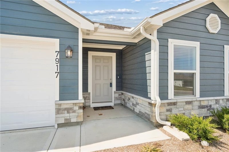 7917 5th Ter, Blue Springs, MO 64014