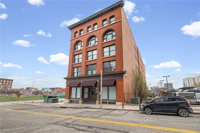 609 Central St #1507, Kansas City, MO 64105