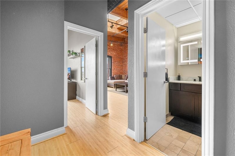 609 Central St #1507, Kansas City, MO 64105