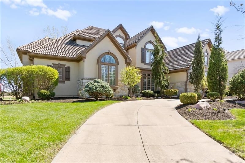 14001 Dearborn St, Overland Park, KS 66223