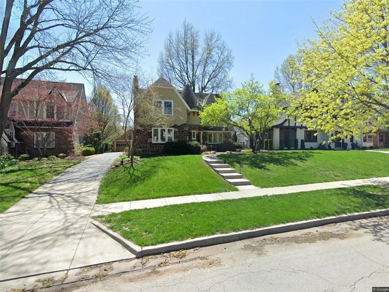 631 69th Ter, Kansas City, MO 64113