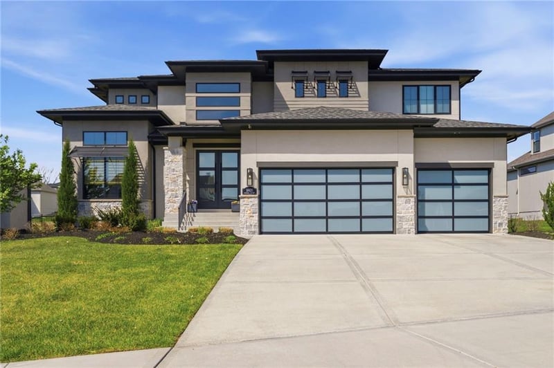 16920 Rosehill St, Overland Park, KS 66221