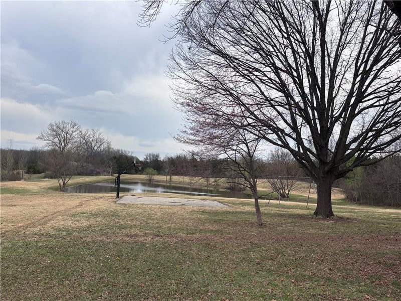 19305 Lowell Ave, Stilwell, KS 66085