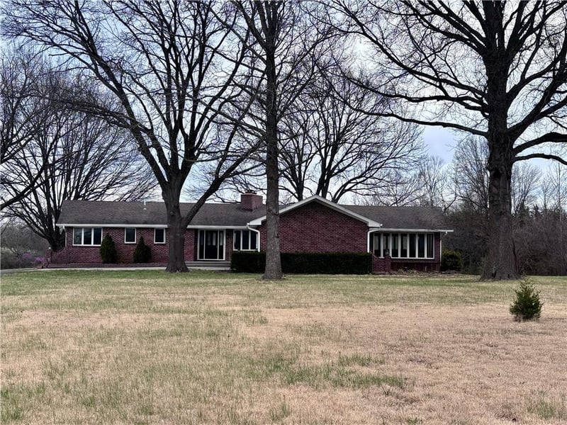 19305 Lowell Ave, Stilwell, KS 66085