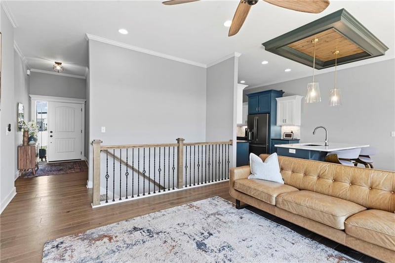 7425 Douglas Ct, Parkville, MO 64152