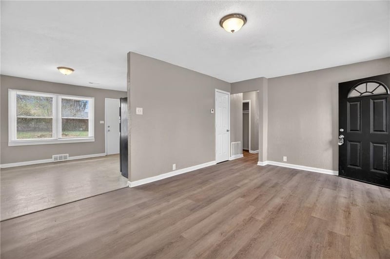 11302 Manchester Ave, Kansas City, MO 64134