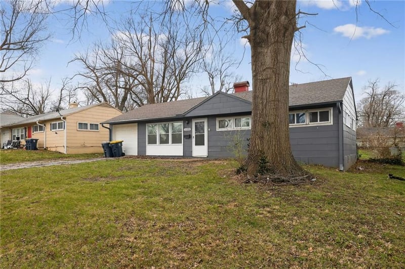 11302 Manchester Ave, Kansas City, MO 64134
