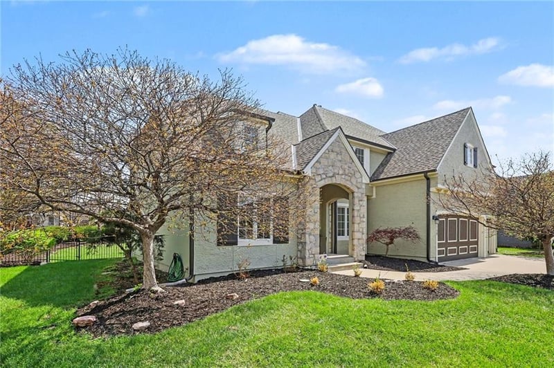 14709 Knox St, Overland Park, KS 66221