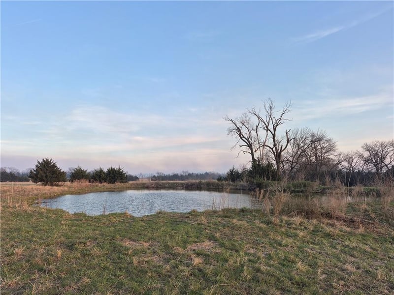 2349 160 Hw, Longton, KS 67352