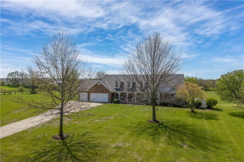 14 260 Rd, Warrensburg, MO 64093