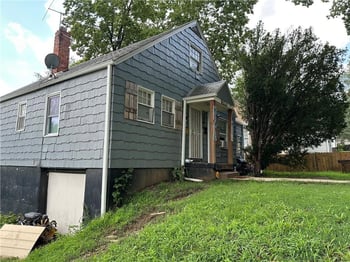 5107 E 40th St, Kansas City, MO 64130