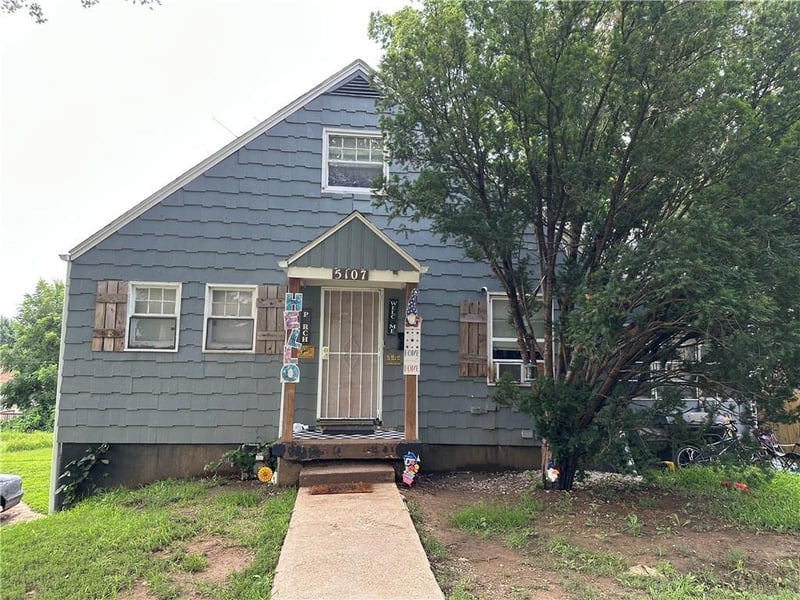 5107 40th St, Kansas City, MO 64130