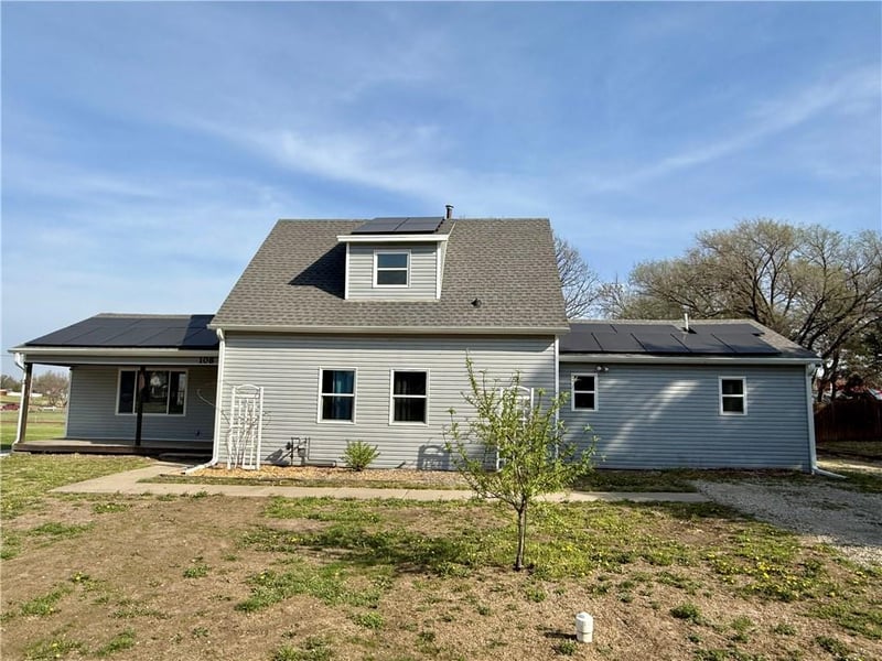 108 5th St, Lebo, KS 66856