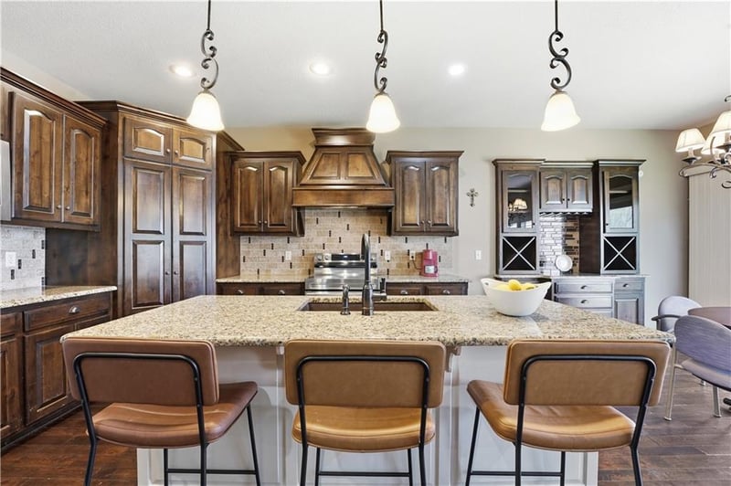 8806 Norton Ave, Kansas City, MO 64156