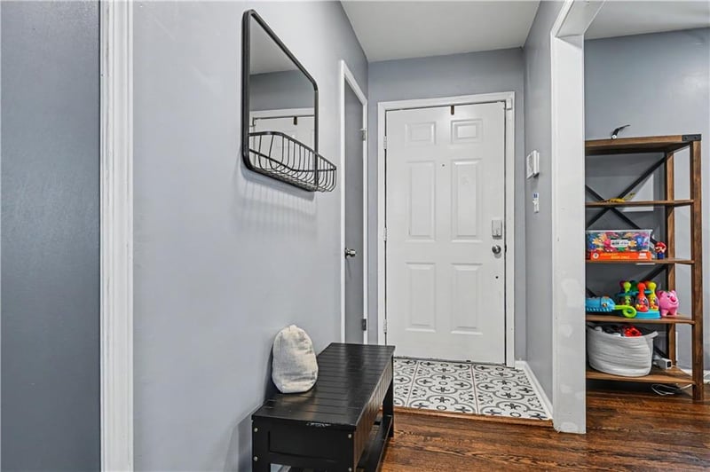 9810 Hardesty Ave, Kansas City, MO 64137