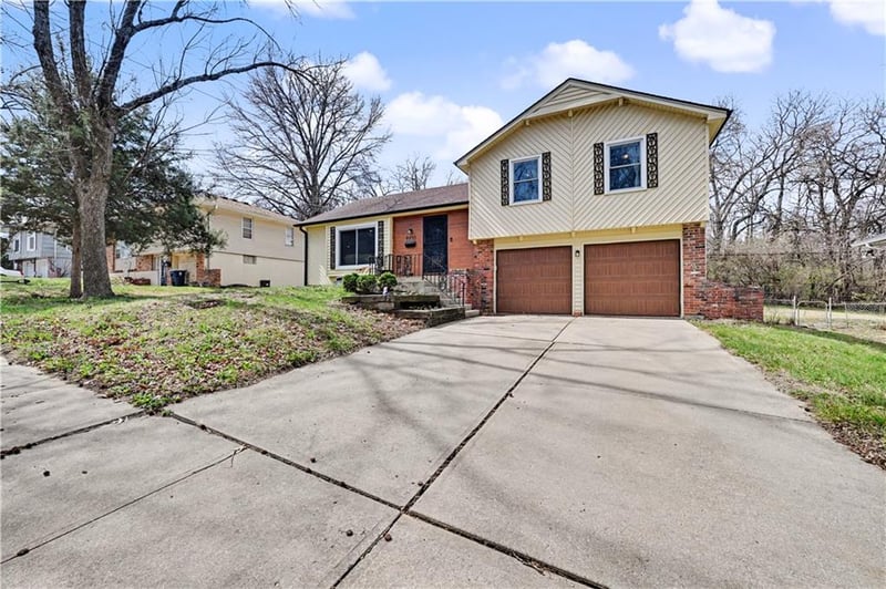 9810 Hardesty Ave, Kansas City, MO 64137