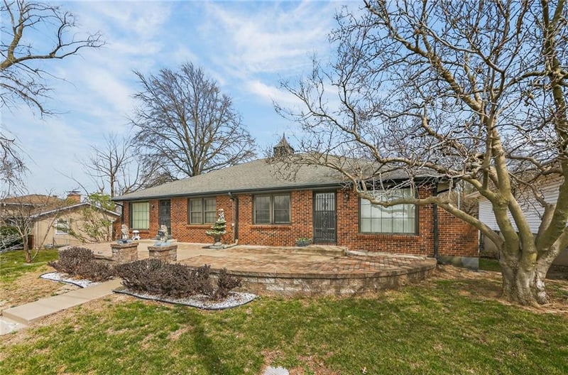 4415 Sterling Ave, Kansas City, MO 64133