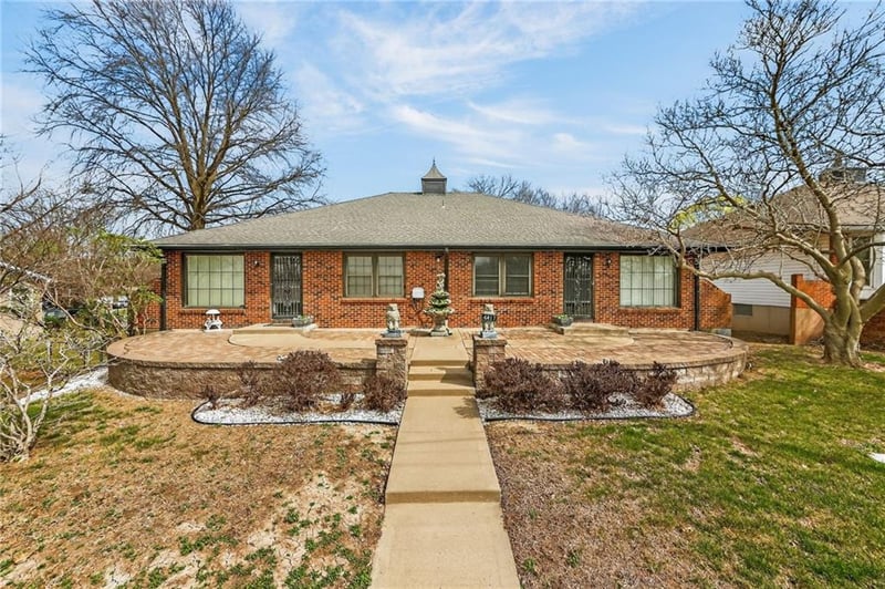 4415 Sterling Ave, Kansas City, MO 64133