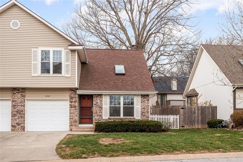 10128 86th Ter, Overland Park, KS 66212