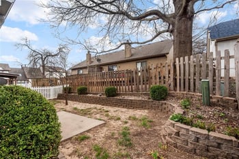 10128 86th Ter, Overland Park, KS 66212