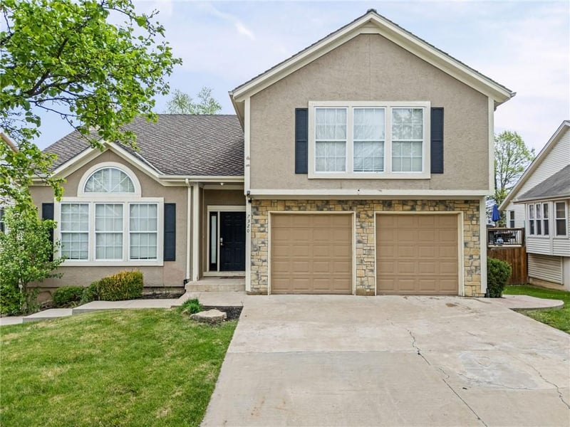 7320 NW 85th Ter, Kansas City, MO 64153