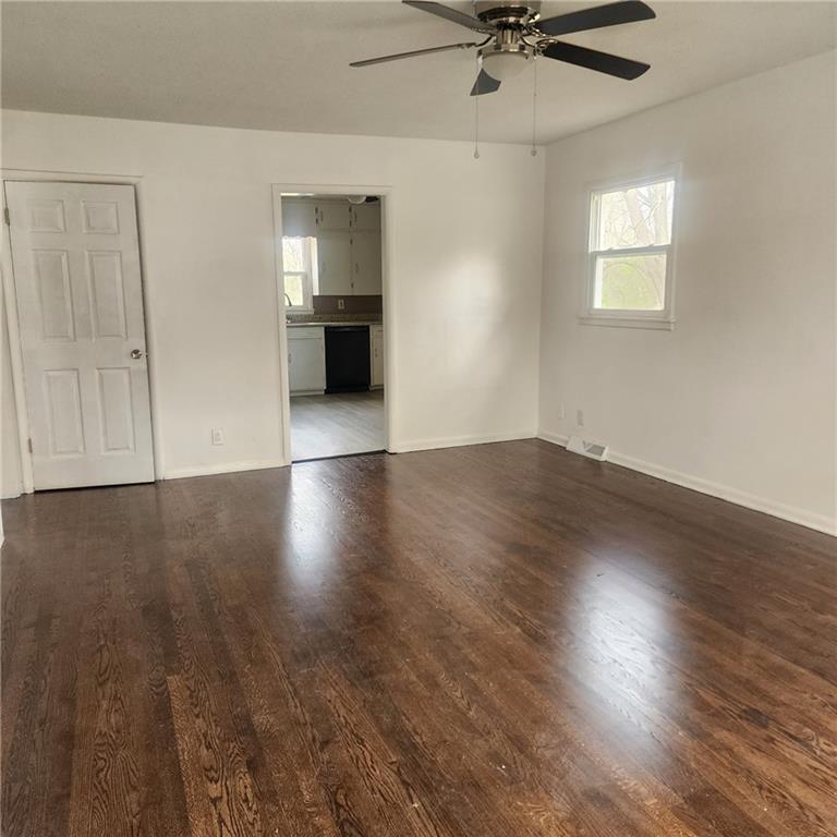 2524 Race Ave, Independence, MO 64052