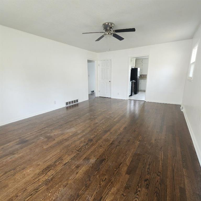 2524 Race Ave, Independence, MO 64052