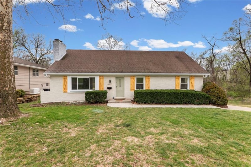 8827 Sni A Bar Rd, Kansas City, MO 64133