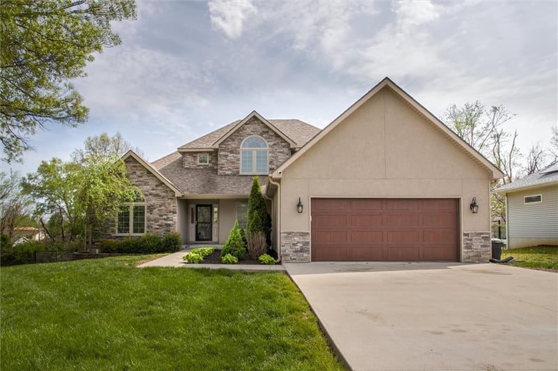 8 230th Rd, Warrensburg, MO 64093