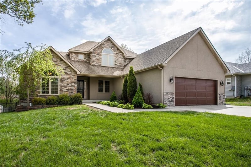 8 230th Rd, Warrensburg, MO 64093