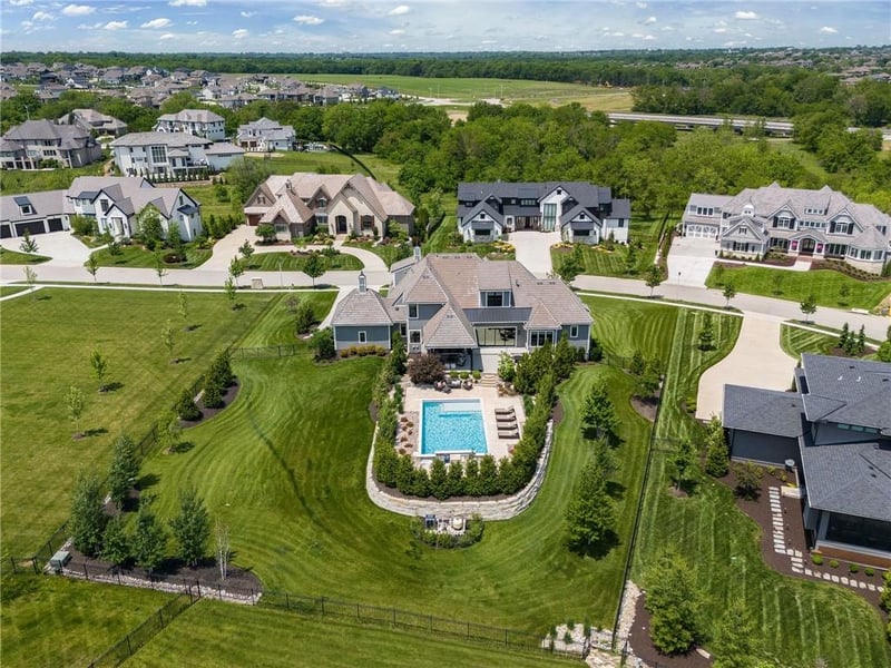 16913 Bond St, Overland Park, KS 66221