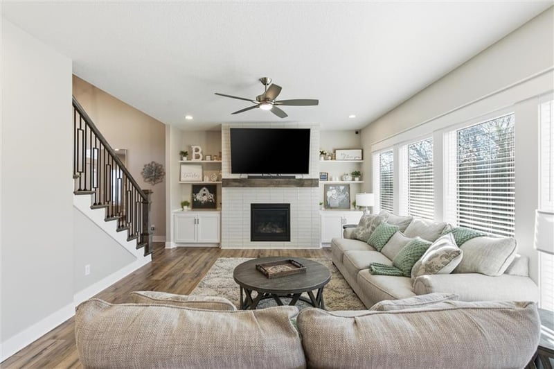 308 Oak St, Lone Jack, MO 64070