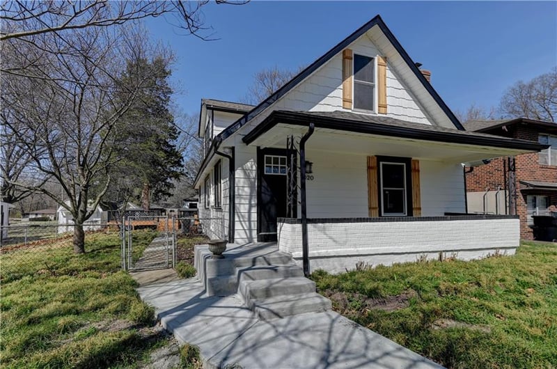 1020 Mccoy St, Independence, MO 64050