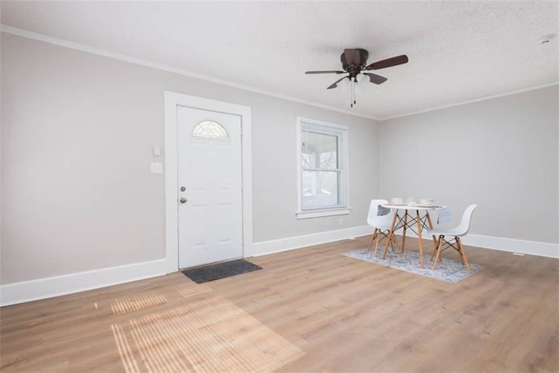 10126 Golf Ave, Independence, MO 64053