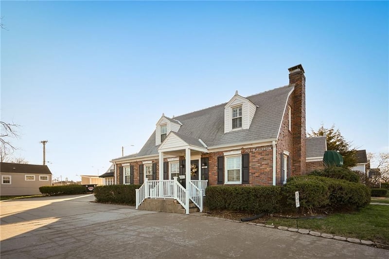 203 Jefferson St, Lee's Summit, MO 64063