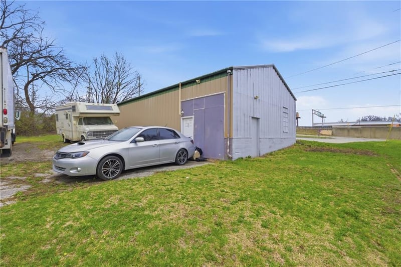 813 Oldham Blvd, Lee's Summit, MO 64063