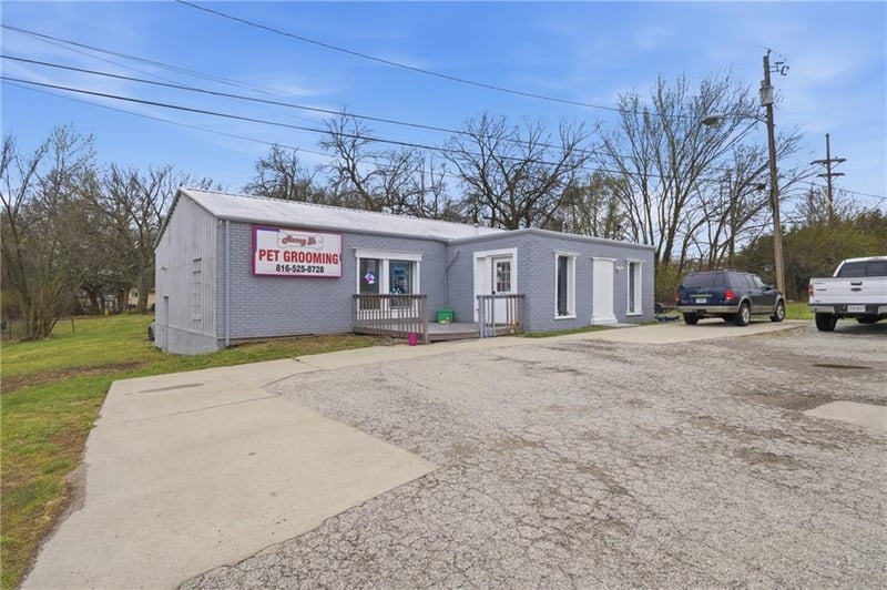 813 Oldham Blvd, Lee's Summit, MO 64063