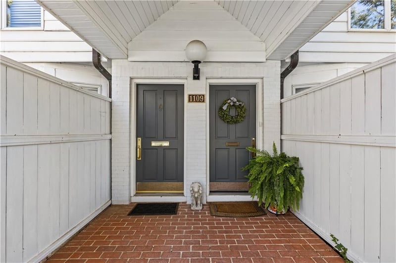 1109 47th St #B, Kansas City, MO 64112