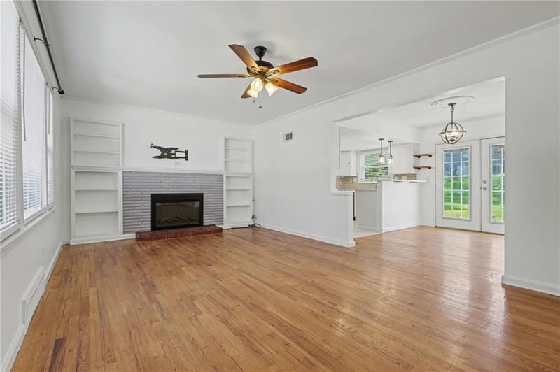 6609 72nd Ter, Overland Park, KS 66204