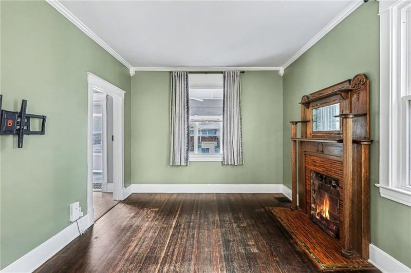 4304 Holmes St, Kansas City, MO 64110