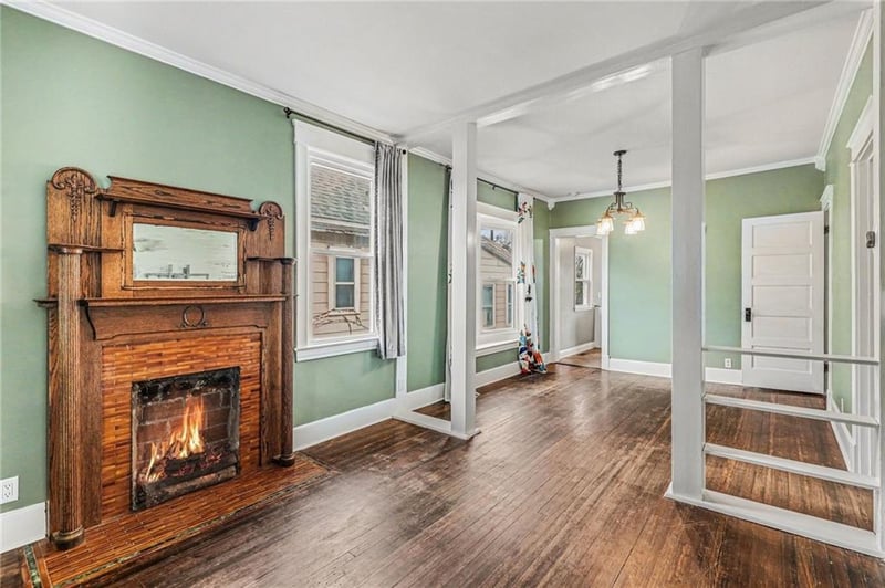 4304 Holmes St, Kansas City, MO 64110