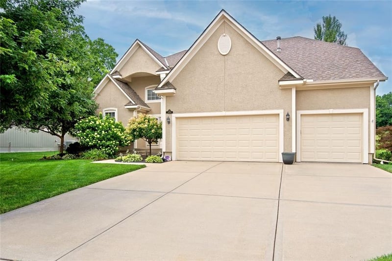 14770 Glen Eyrie St, Olathe, KS 66061